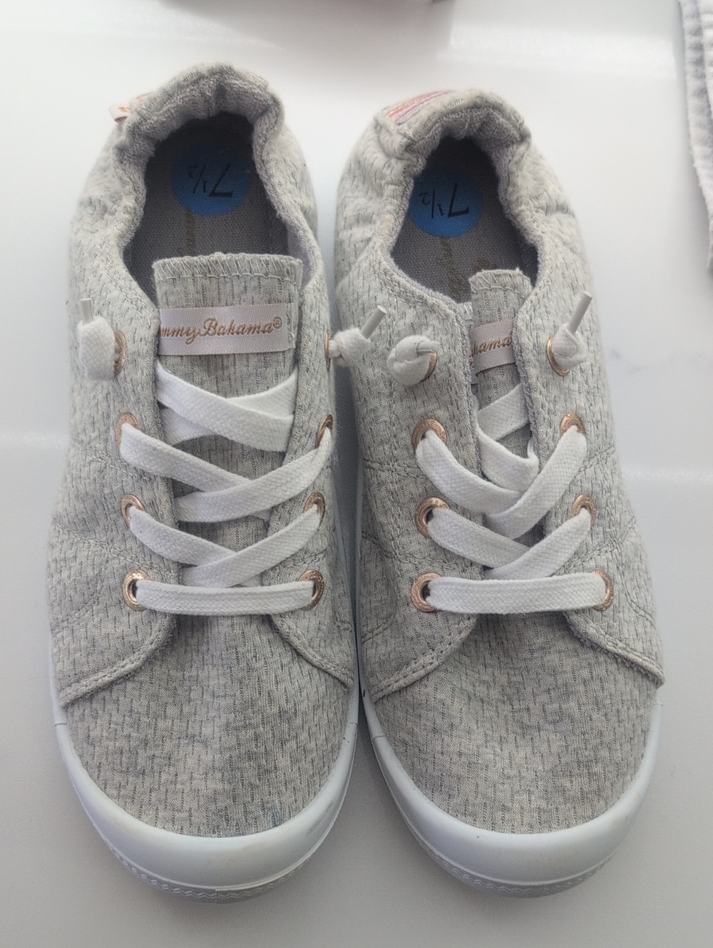 NWOT! Tommy Bahama Womens Knit Stretchy Sneakers in Light Gray with White Laces